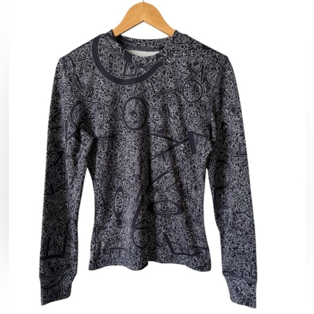Oakley Women’s Rash‎ Guard Top Black Gray Print Long Sleeve NWOT Size Medium